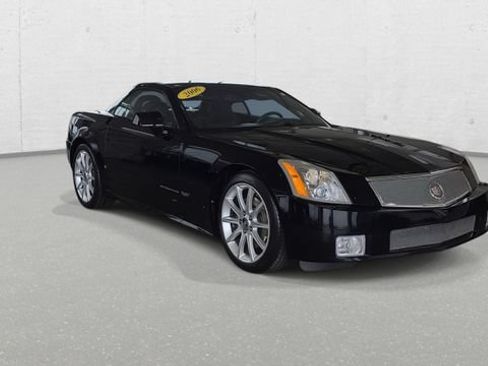 Used 2006 Cadillac XLR V RWD image 11