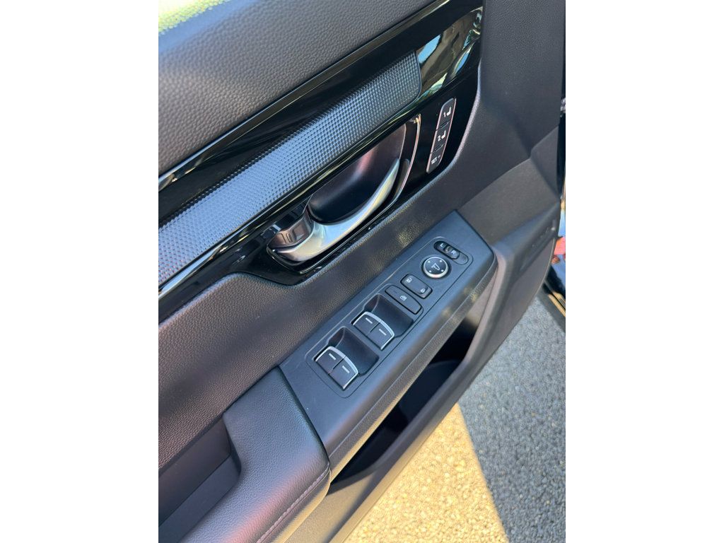 Used 2023 Honda CR-V EX-L image 24