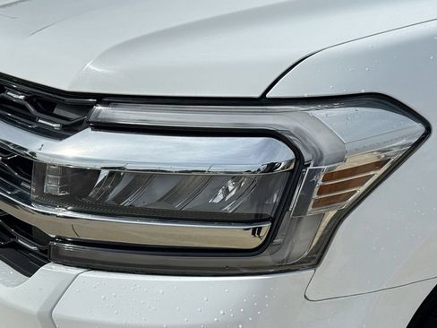 Used 2024 Ford Expedition Limited RWD image 4