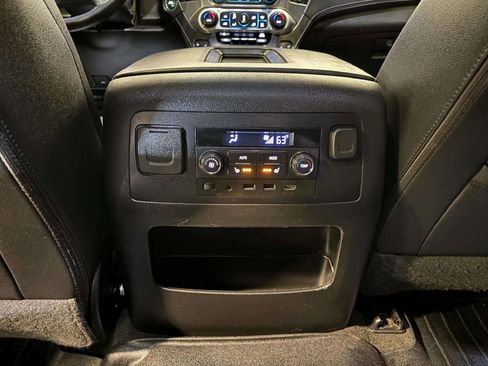 Used 2018 GMC Yukon SLT w/ Premium Edition image 34