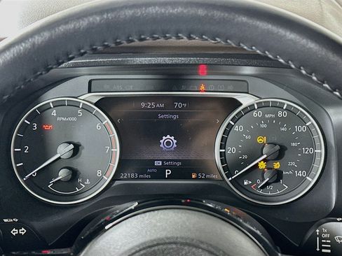 Used 2023 Nissan Rogue SL AWD/4WD image 12