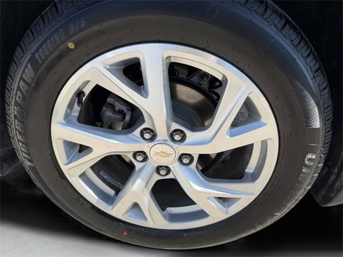 Used 2018 Chevrolet Equinox Premier image 33