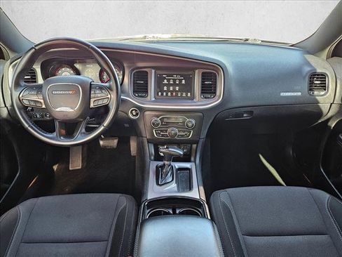 Used 2022 Dodge Charger SXT w/ Blacktop Package image 17