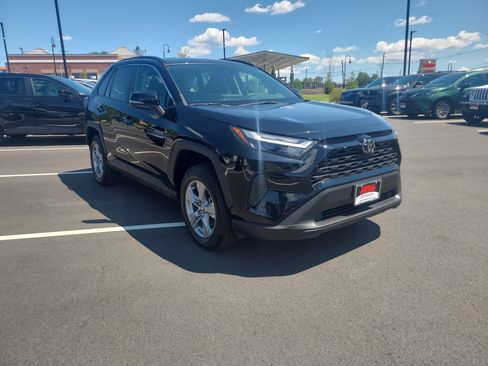 Certified 2025 Toyota RAV4 XLE AWD/4WD image 3