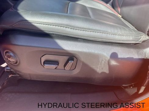 Used 2025 Jeep Gladiator Rubicon w/ Safety Group image 18