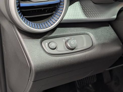 New 2026 Chevrolet Trax LS w/ LS Convenience Package FWD image 15