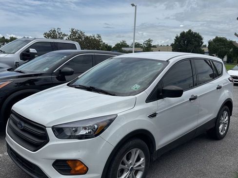 Used 2018 Ford Escape S FWD image 1