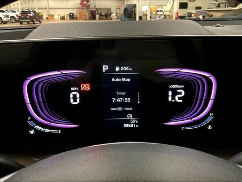 Used 2025 Kia Telluride S AWD/4WD image 19