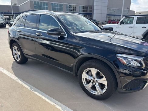 Used 2018 Mercedes-Benz GLC 300 image 3