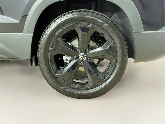 New 2027 Volkswagen Taos SE AWD/4WD image 31