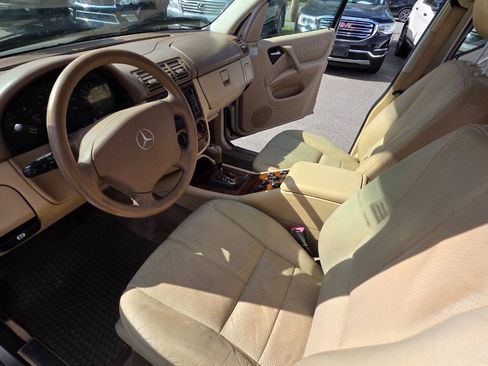 Used 2001 Mercedes-Benz ML 320 4MATIC image 25