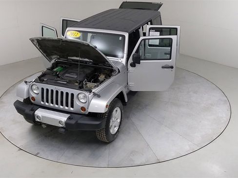 Used 2012 Jeep Wrangler Unlimited Sahara w/ Dual Top Group image 40