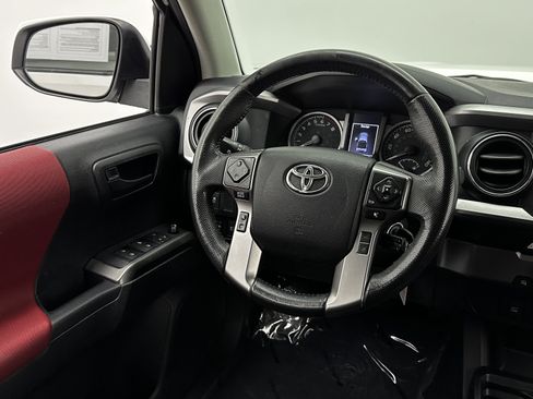 Used 2021 Toyota Tacoma SR5 image 25