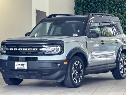 Certified 2022 Ford Bronco Sport Outer Banks w/ Tech Package AWD/4WD image 8