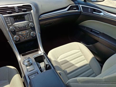 Used 2018 Ford Fusion S FWD image 12