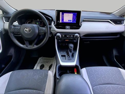 Used 2023 Toyota RAV4 XLE w/ Convenience Package FWD image 16