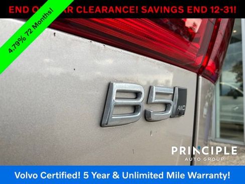 Certified 2023 Volvo XC60 B5 Plus w/ Climate Package image 31