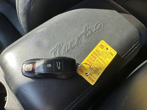 Used 2015 Porsche Macan Turbo AWD/4WD image 8