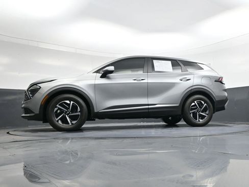 Used 2024 Kia Sportage LX image 40