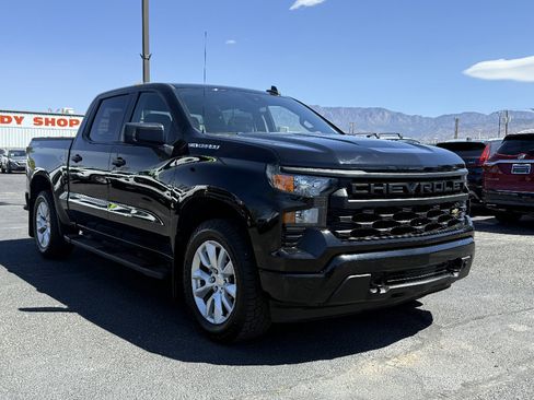 Used 2024 Chevrolet Silverado 1500 Custom image 1