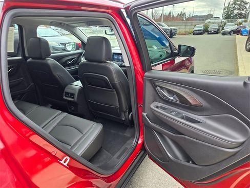 Used 2022 GMC Terrain SLT w/ Infotainment Package II image 13