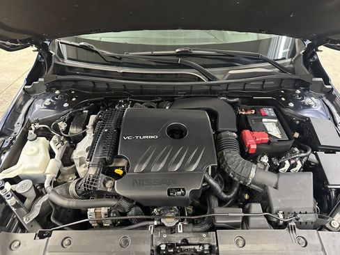 Used 2023 Nissan Altima 2.0 SR FWD image 38
