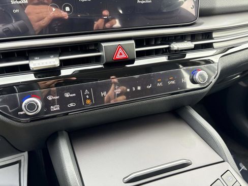 New 2026 Kia Sportage EX image 26