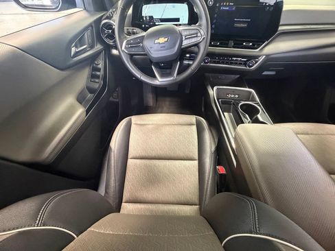 Used 2025 Chevrolet Equinox LT w/ Convenience Package II FWD image 10