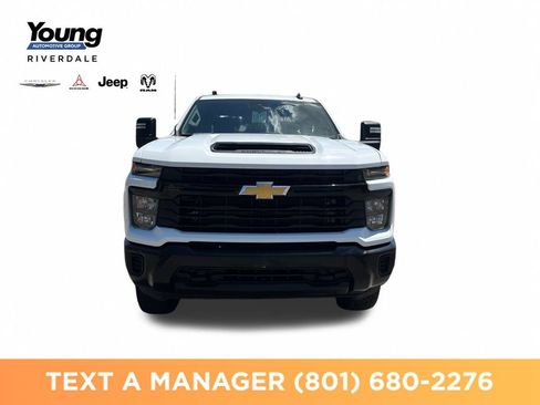 Used 2025 Chevrolet Silverado 3500 W/T AWD/4WD image 8