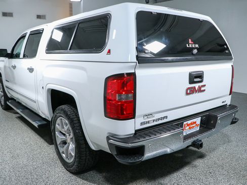 Used 2015 GMC Sierra 1500 SLT w/ SLT Crew Cab Value Package AWD/4WD image 9