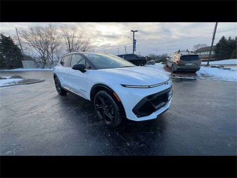 Certified 2024 Chevrolet Equinox EV RS image 2