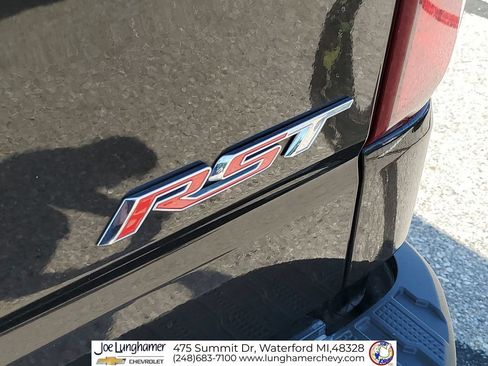 Used 2019 Chevrolet Silverado 1500 RST AWD/4WD image 32