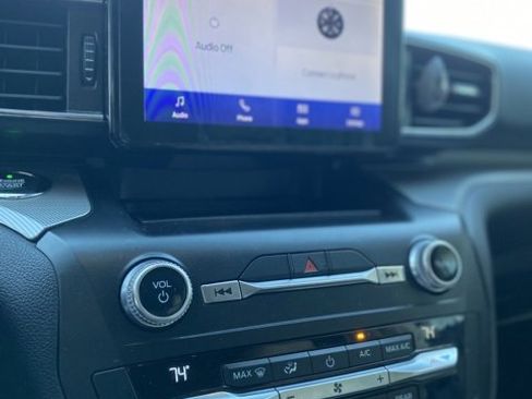 Used 2020 Ford Explorer XLT w/ Equipment Group 202A image 9