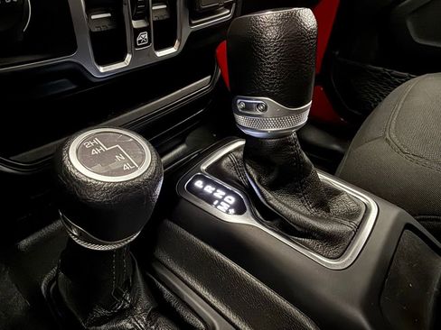 Used 2023 Jeep Wrangler Sport S image 22