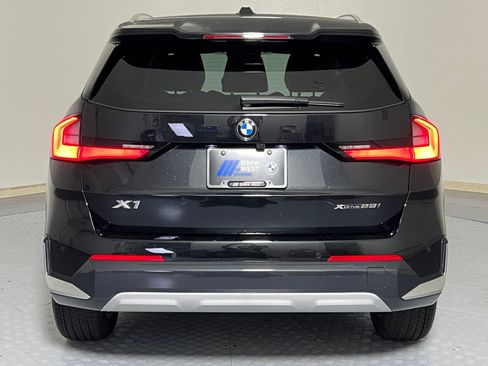 Used 2025 BMW X1 xDrive28i w/ Technology Package image 10
