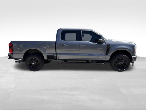 Used 2024 Ford F250 Lariat w/ Black Appearance Package image 9