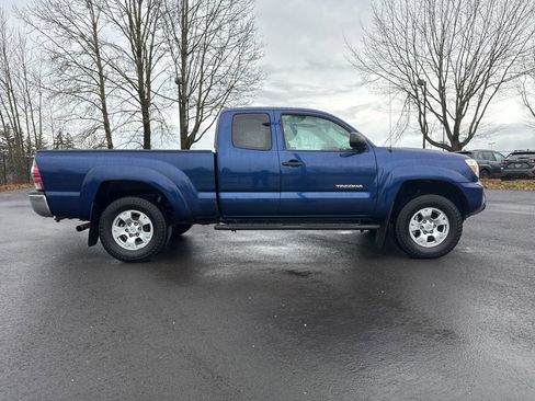 Used 2015 Toyota Tacoma PreRunner image 8