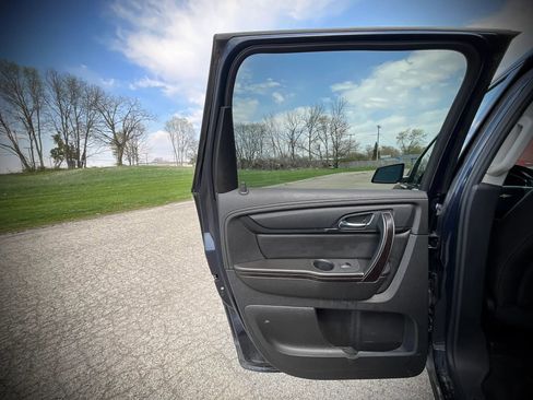 Used 2016 Chevrolet Traverse LTZ image 26