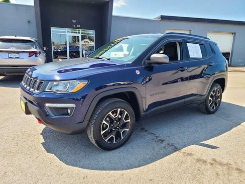 Used 2019 Jeep Compass Trailhawk AWD/4WD image 2