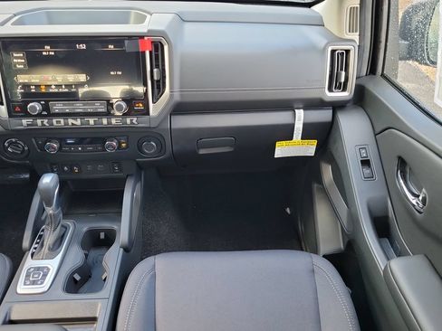 New 2026 Nissan Frontier SV w/ All-Weather Content Package AWD/4WD image 17