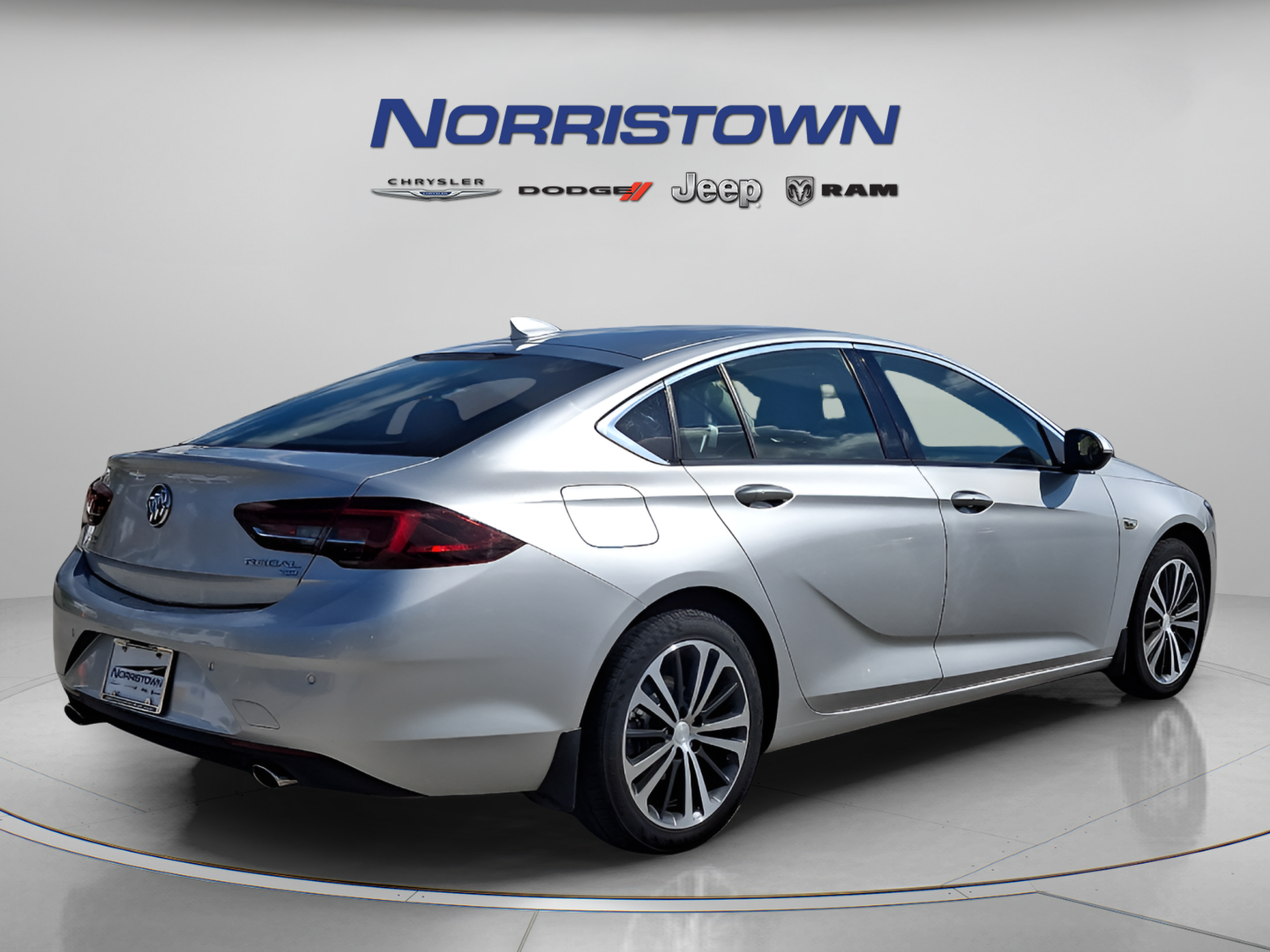 Used 2019 Buick Regal Essence w/ Driver Confidence Package I AWD/4WD image 6