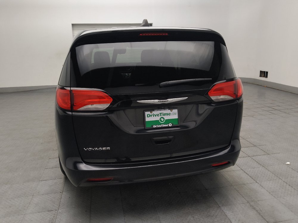 Used 2023 Chrysler Voyager LX FWD image 6