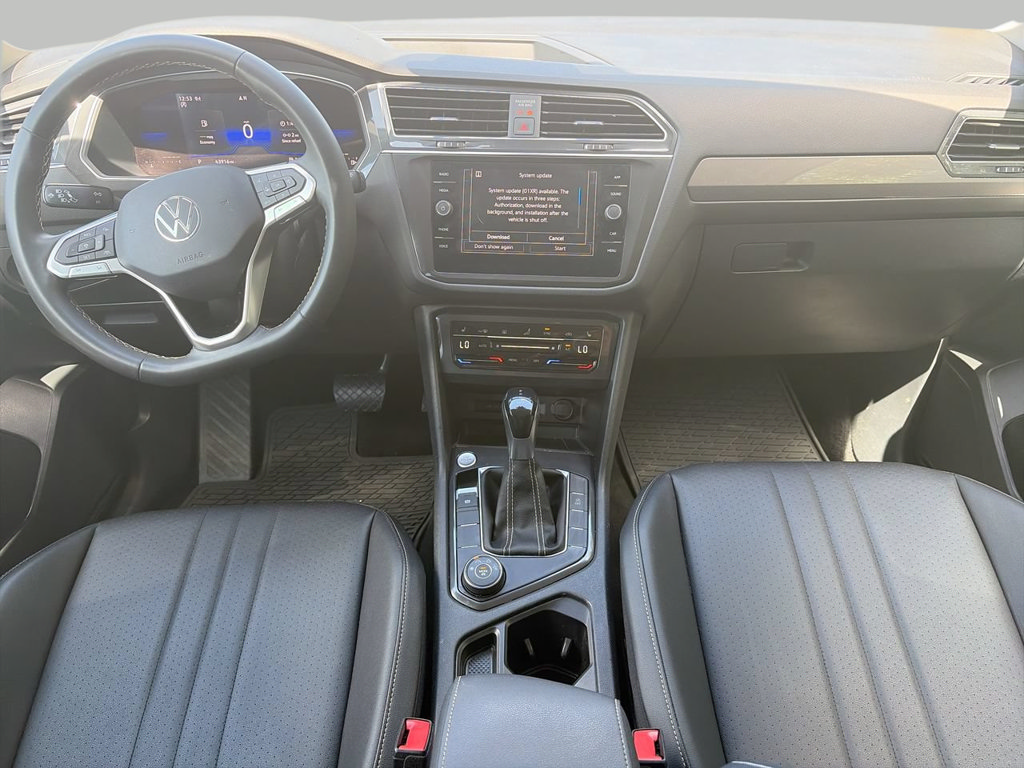 Used 2023 Volkswagen Tiguan SE AWD/4WD image 9