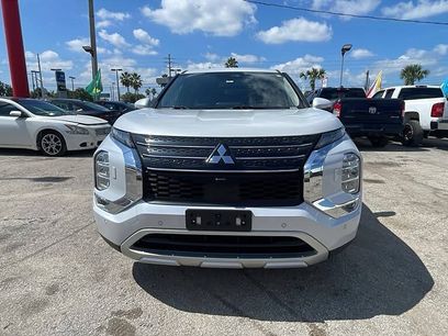 Used 2023 Mitsubishi Outlander SE
