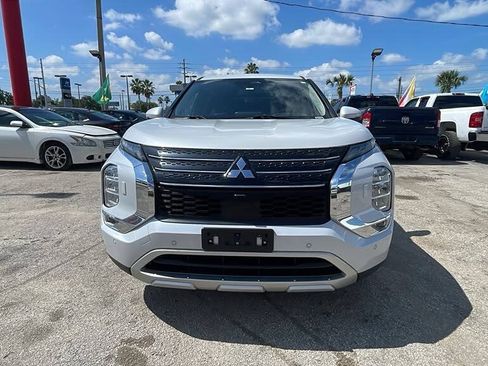 Used 2023 Mitsubishi Outlander SE AWD/4WD image 1