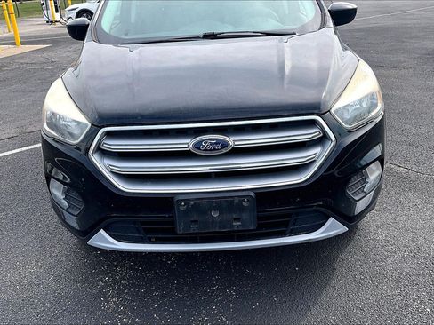 Used 2017 Ford Escape SE AWD/4WD image 4