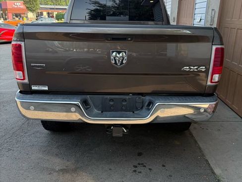Used 2018 RAM 2500 Laramie w/ Convenience Group AWD/4WD image 4
