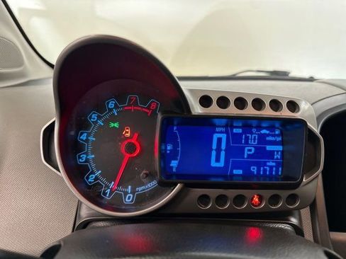 Used 2013 Chevrolet Sonic LS image 19