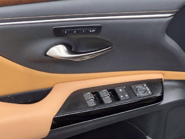 Certified 2025 Lexus ES 350 w/ Premium Package FWD image 10