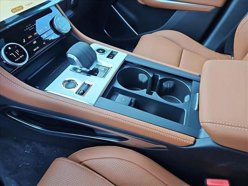New 2025 Jaguar F-PACE R-Dynamic S image 25